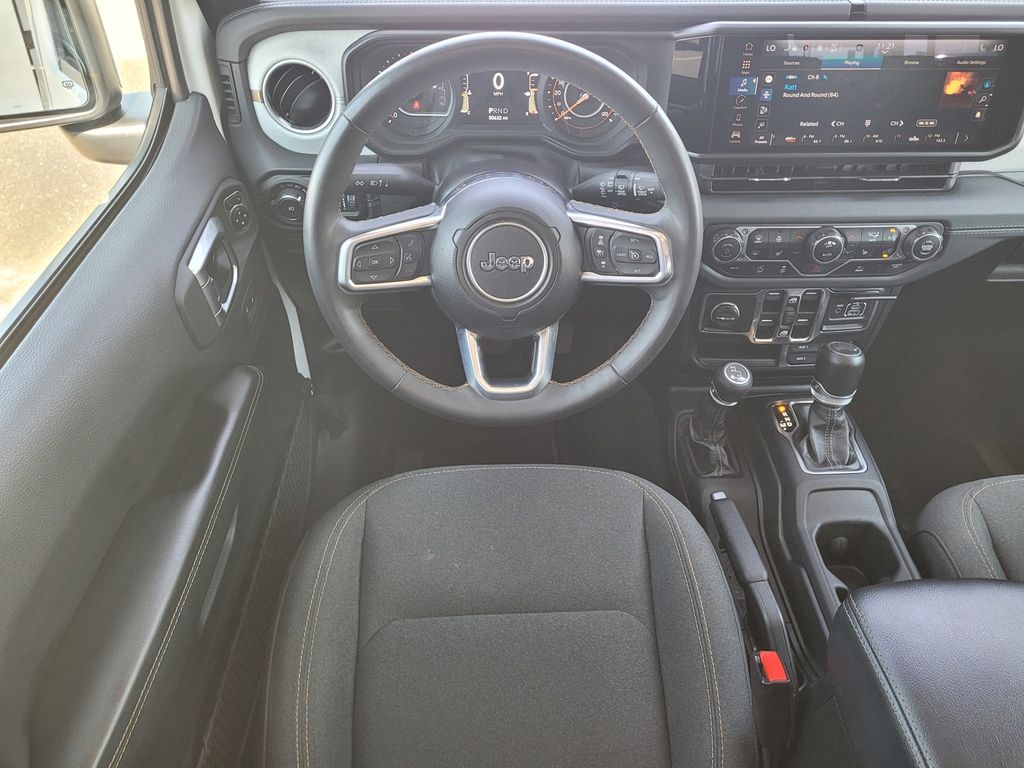 2024 Jeep Wrangler 4-Door Sahara - Photo 15