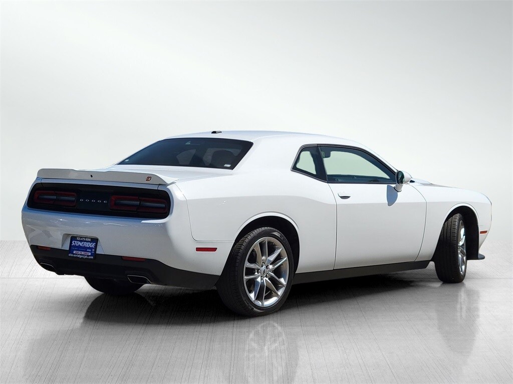 2022 Dodge Challenger GT photo 4