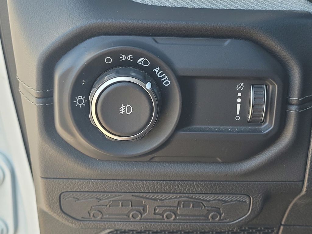 2024 Jeep Wrangler 4-Door Sahara - Photo 19