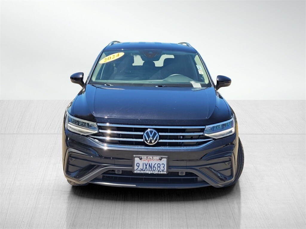 2024 Volkswagen Tiguan SE Wolfsburg Edition photo 2