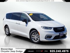 2026 Chrysler Pacifica SELECT Passenger Van