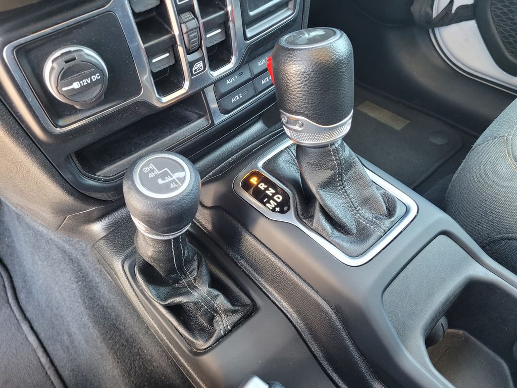 2024 Jeep Wrangler 4-Door Sahara - Photo 23