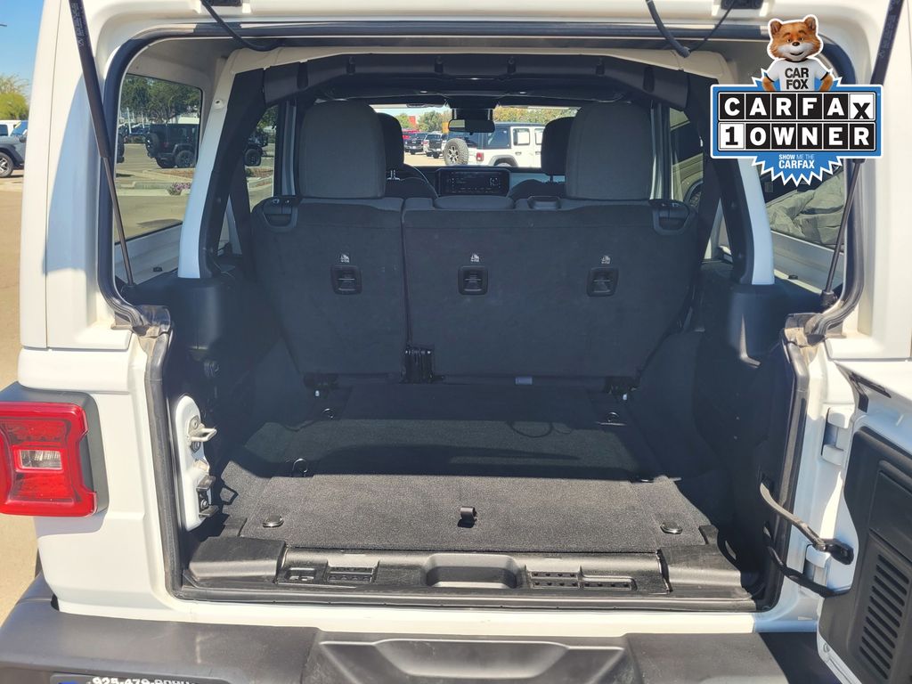 2024 Jeep Wrangler 4-Door Sahara - Photo 10