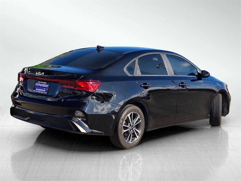 Used 2023 Kia Forte LXS Sedan