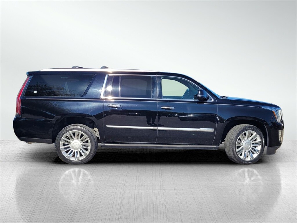 2015 Cadillac Escalade ESV Platinum photo 3