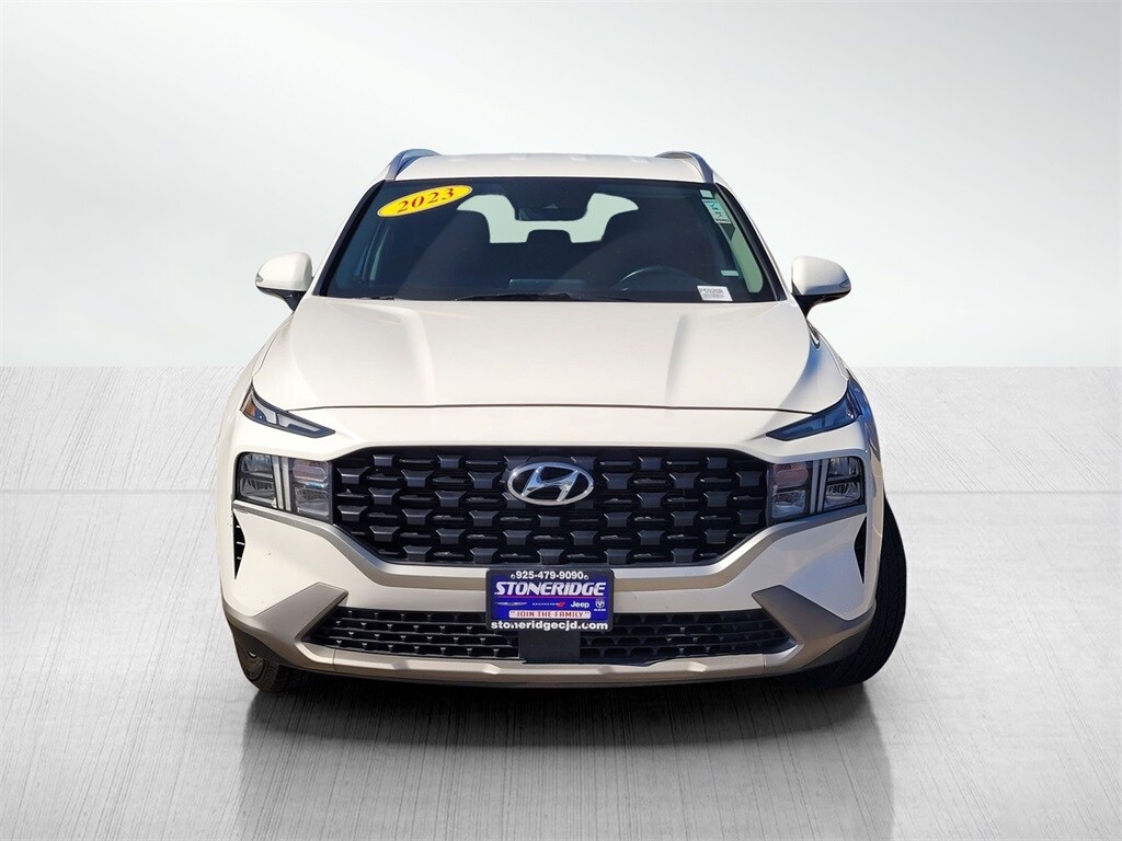2023 Hyundai Santa Fe SEL photo 2