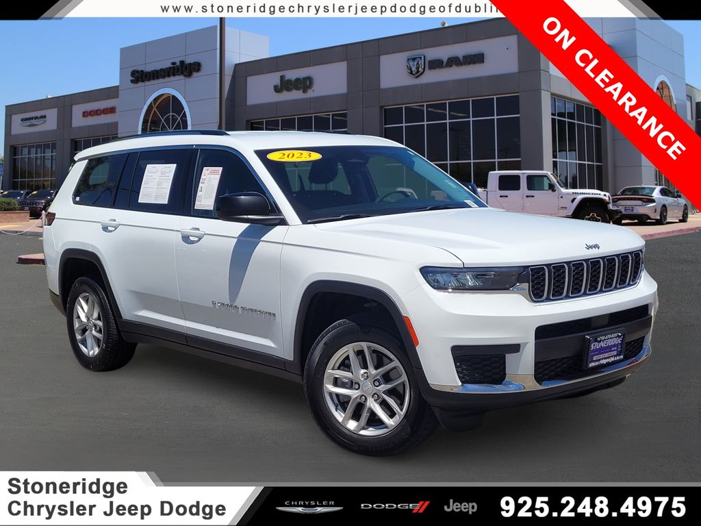 2023 Jeep Grand Cherokee L Laredo 4x4's photo