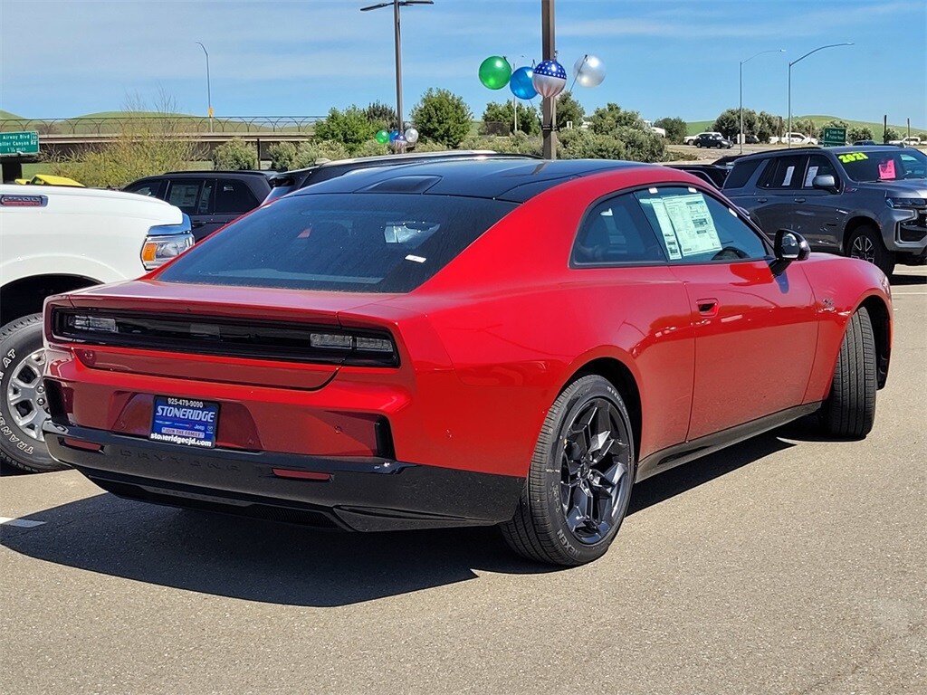 2025 Dodge Charger R/T photo 3