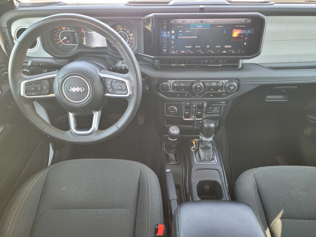 2024 Jeep Wrangler 4-Door Sahara - Photo 16