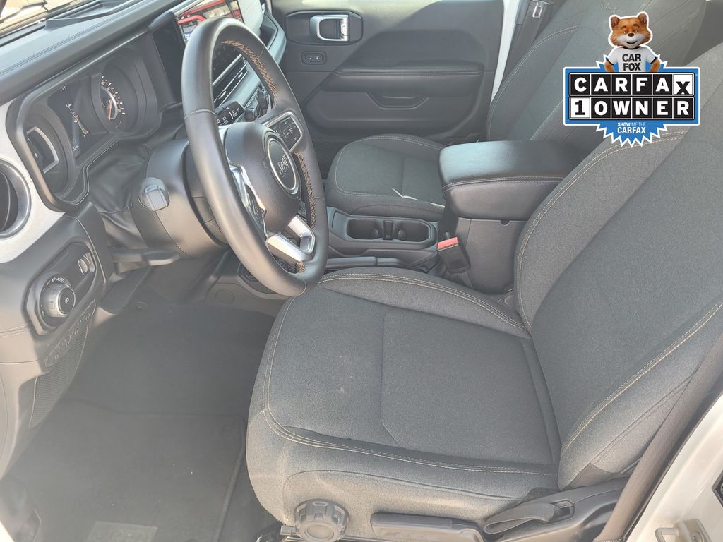 2024 Jeep Wrangler 4-Door Sahara - Photo 12