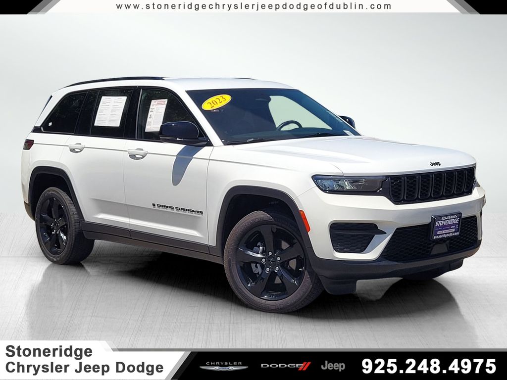 2023 Jeep Grand Cherokee Altitude 4x4's photo