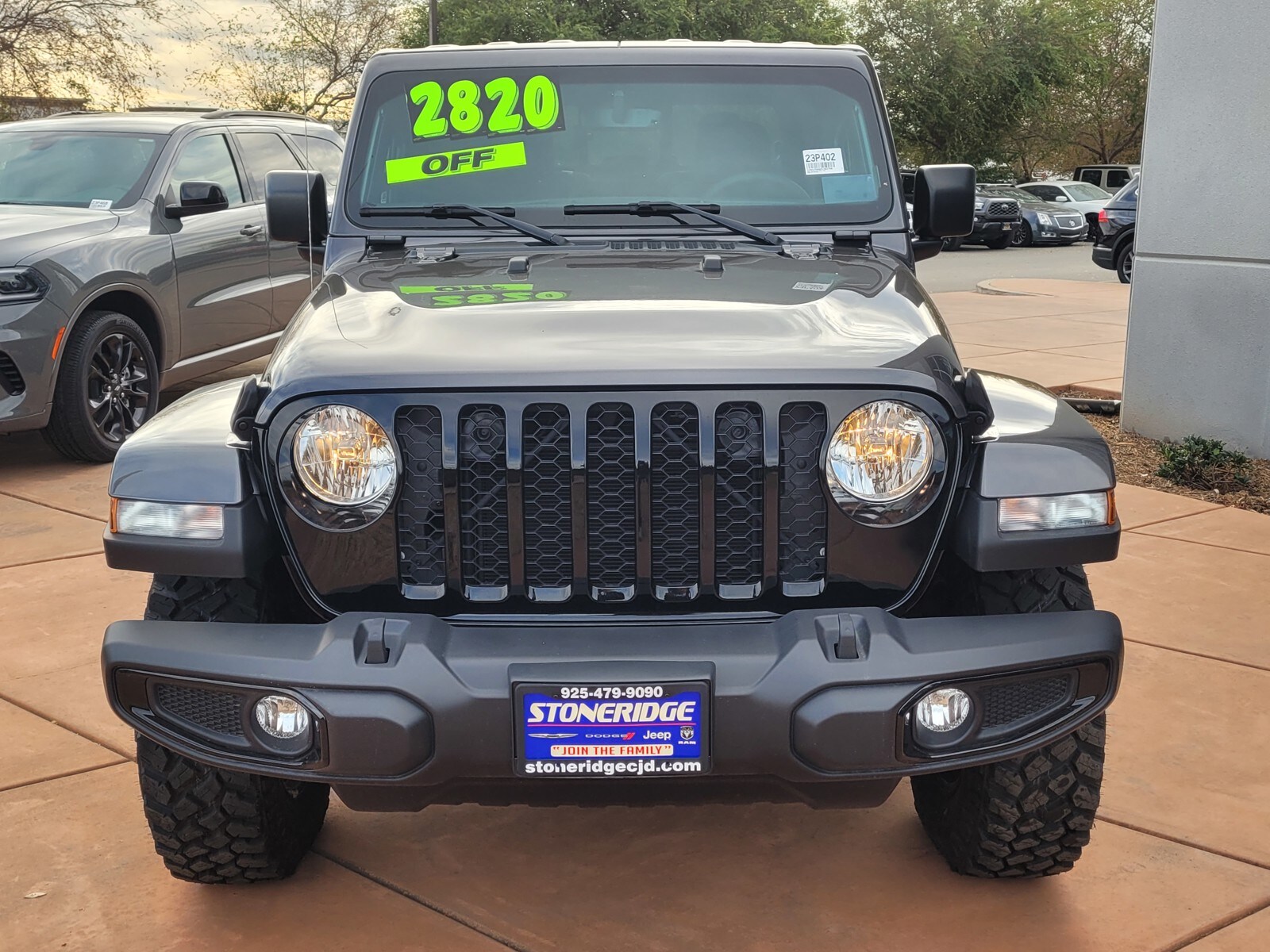 2023 Jeep Gladiator Willys photo 2
