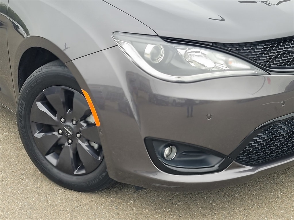 Used 2020 Chrysler Pacifica Hybrid Limited with VIN 2C4RC1N70LR263240 for sale in Pleasanton, CA