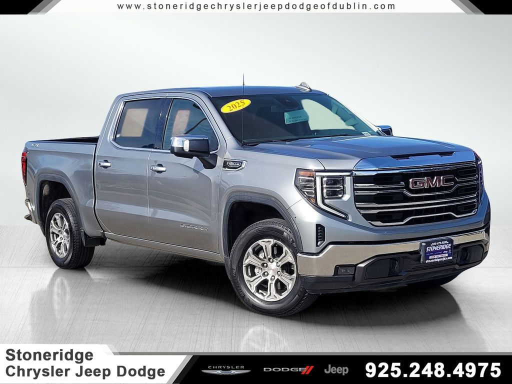 2025 GMC Sierra 4WD Crew Cab Short Box SLT's photo
