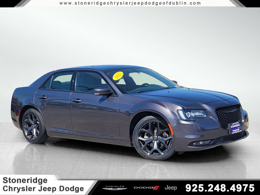2023 Chrysler 300 S's photo