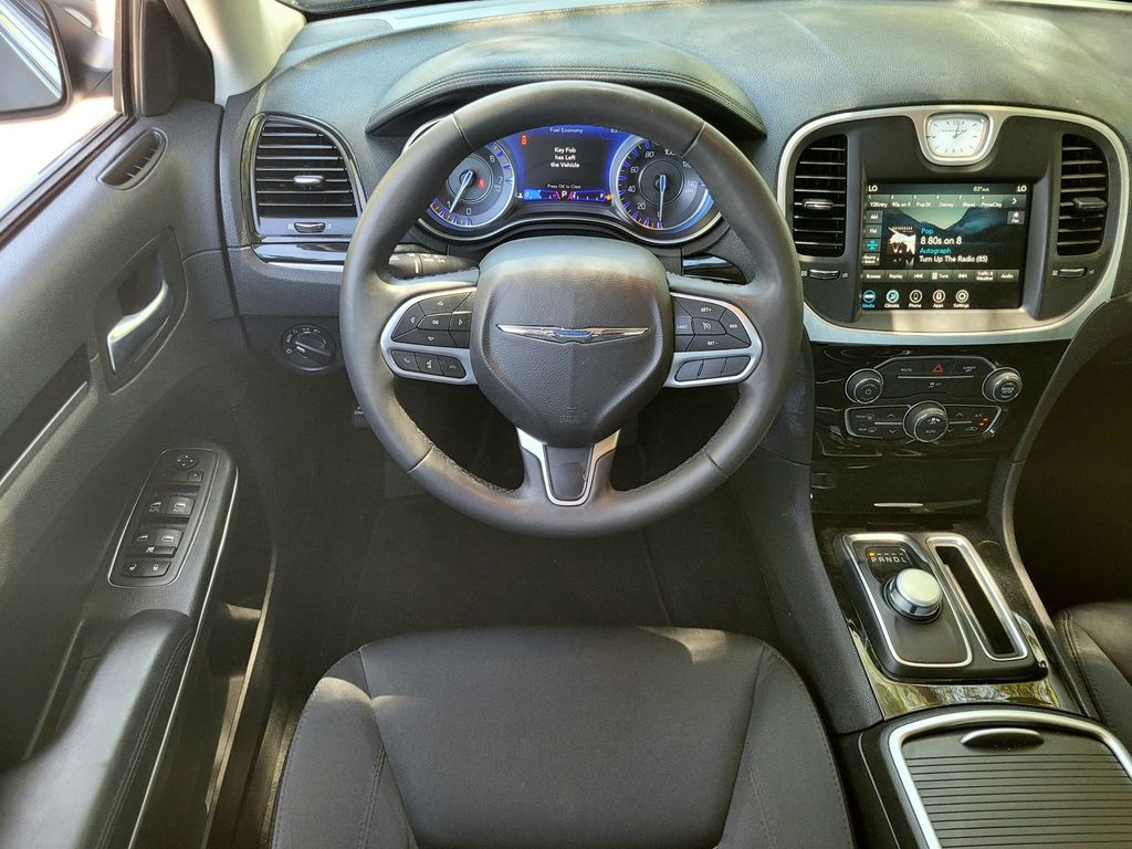 2023 Chrysler 300 Touring - Photo 11