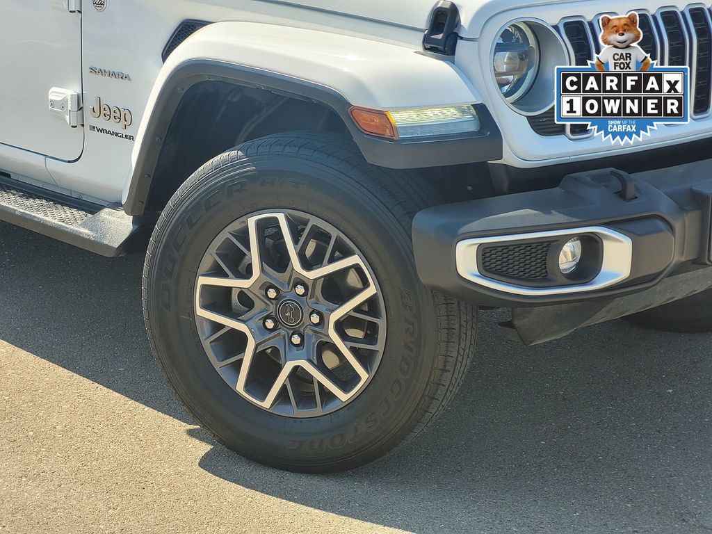 2024 Jeep Wrangler 4-Door Sahara - Photo 9