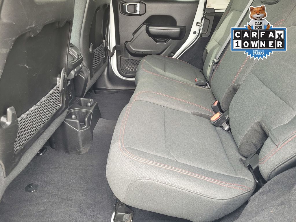 2024 Jeep Wrangler 4-Door Rubicon - Photo 10