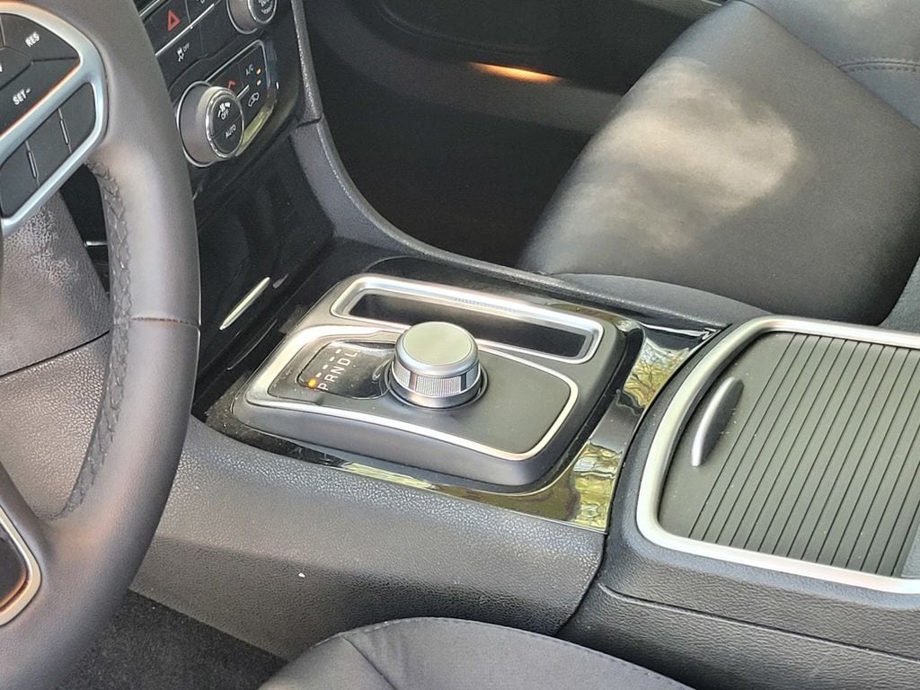 2023 Chrysler 300 Touring - Photo 19