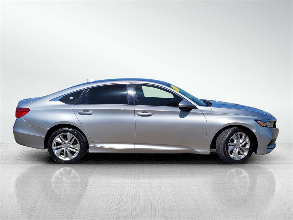2019 Honda Accord LX photo 3