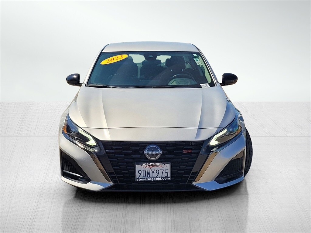 2023 Nissan Altima 2.5 SR photo 2