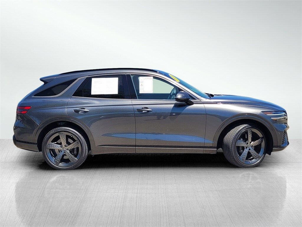 2024 Genesis GV70 3.5T Sport photo 3