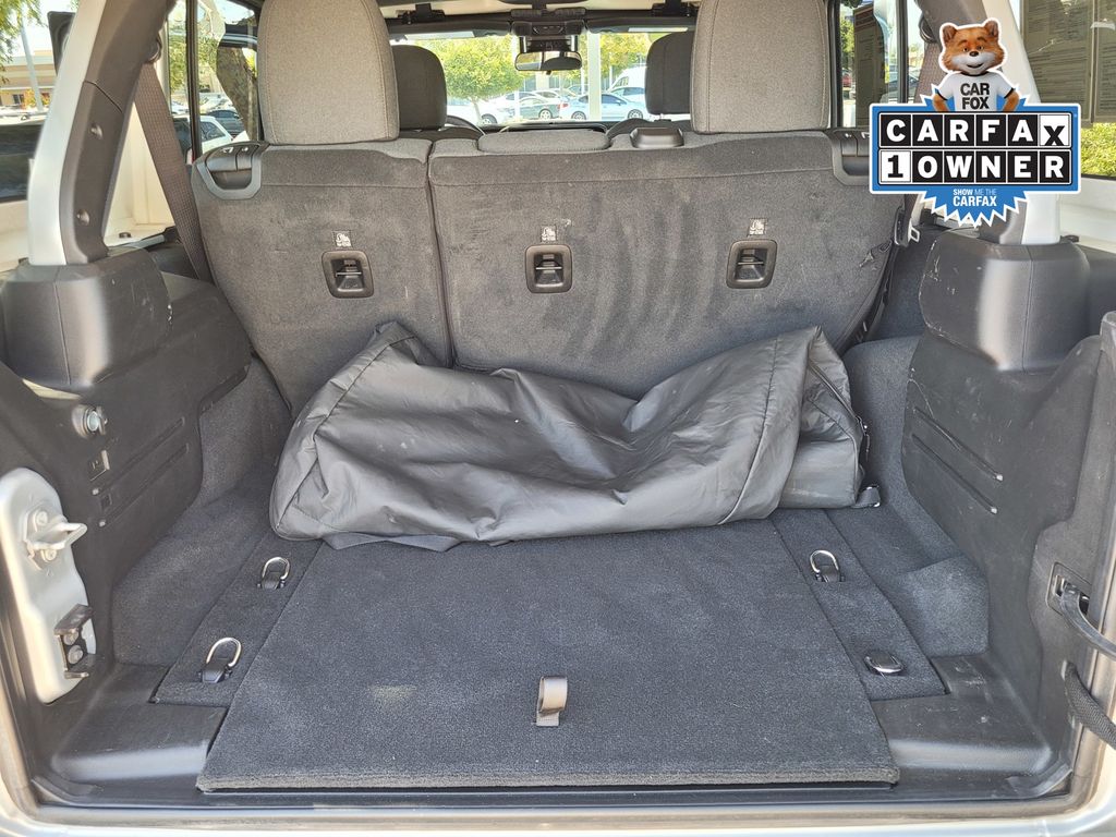 2024 Jeep Wrangler 4-Door Sahara - Photo 22