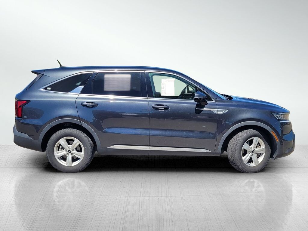 Used 2023 Kia Sorento LX SUV