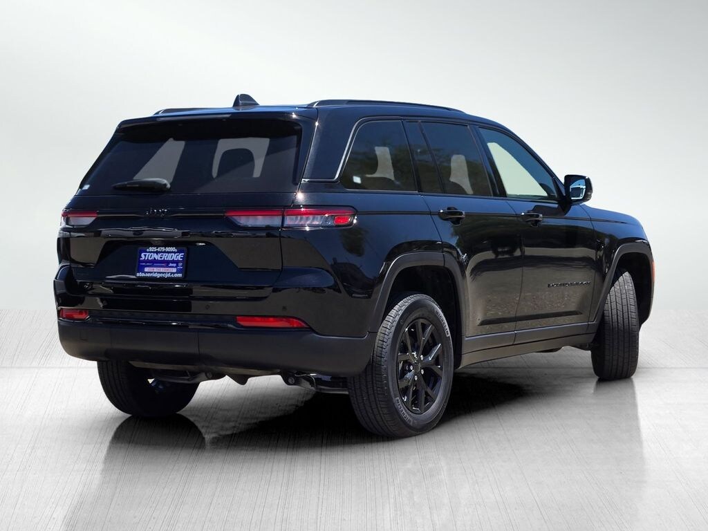 Used 2025 Jeep Grand Cherokee Altitude X SUV