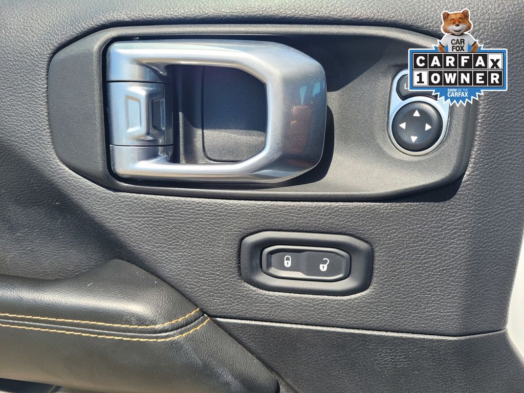 2024 Jeep Wrangler 4-Door Sahara - Photo 18