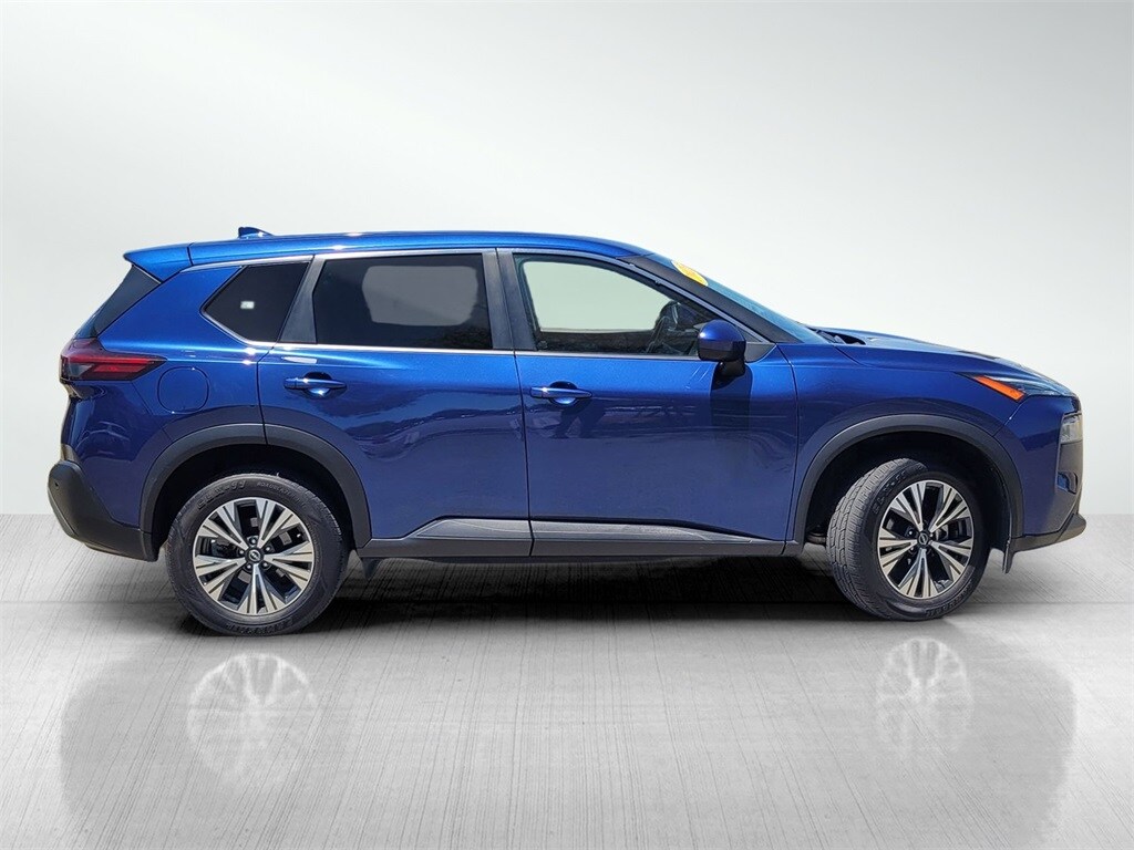 2023 Nissan Rogue SV photo 3
