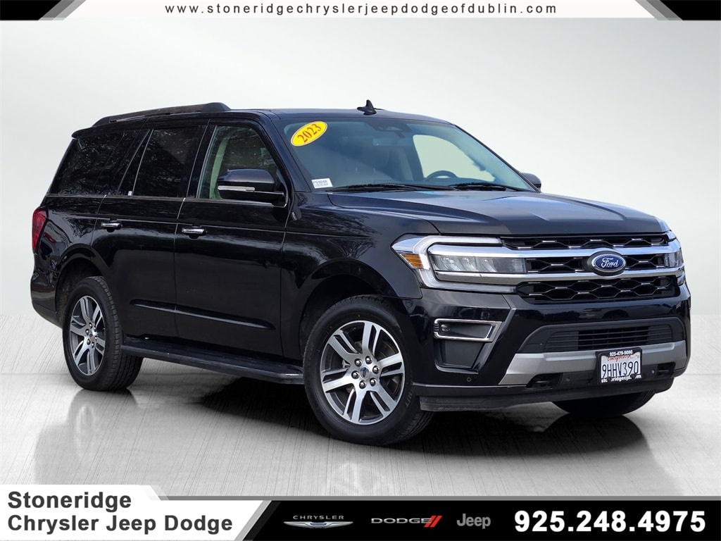 2023 Ford Expedition Limited's photo