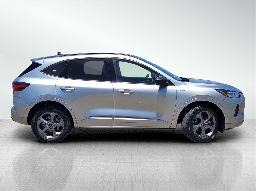 2023 Ford Escape ST-Line photo 3