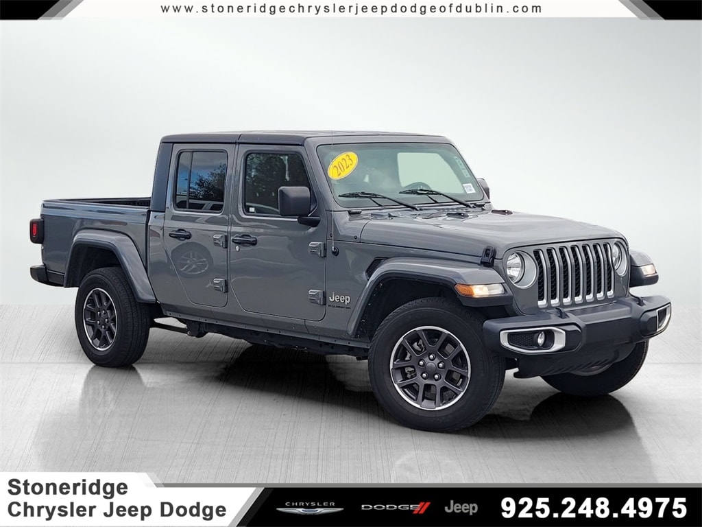 2023 Jeep Gladiator Overland's photo