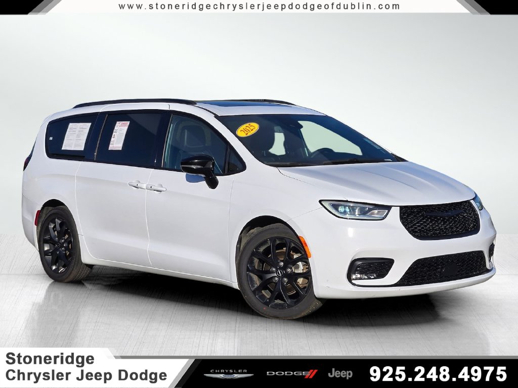 2025 Chrysler Pacifica