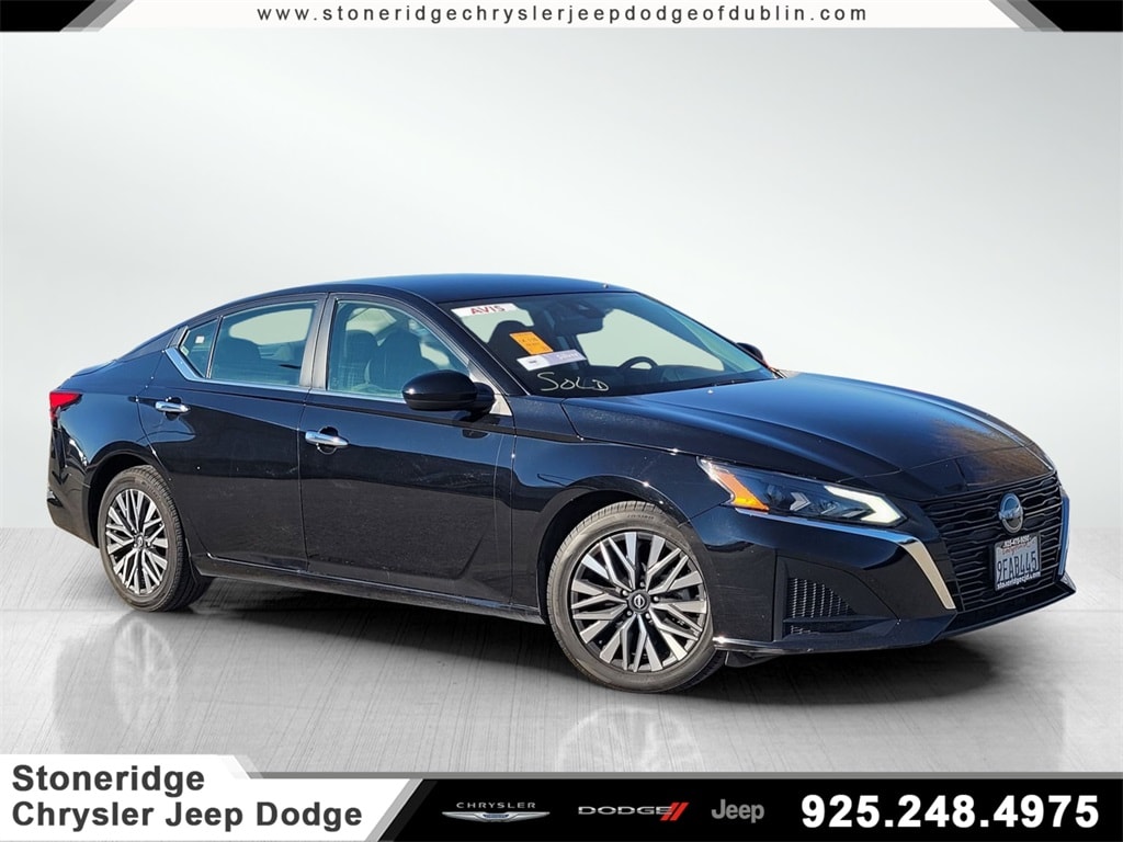 2023 Nissan Altima SV