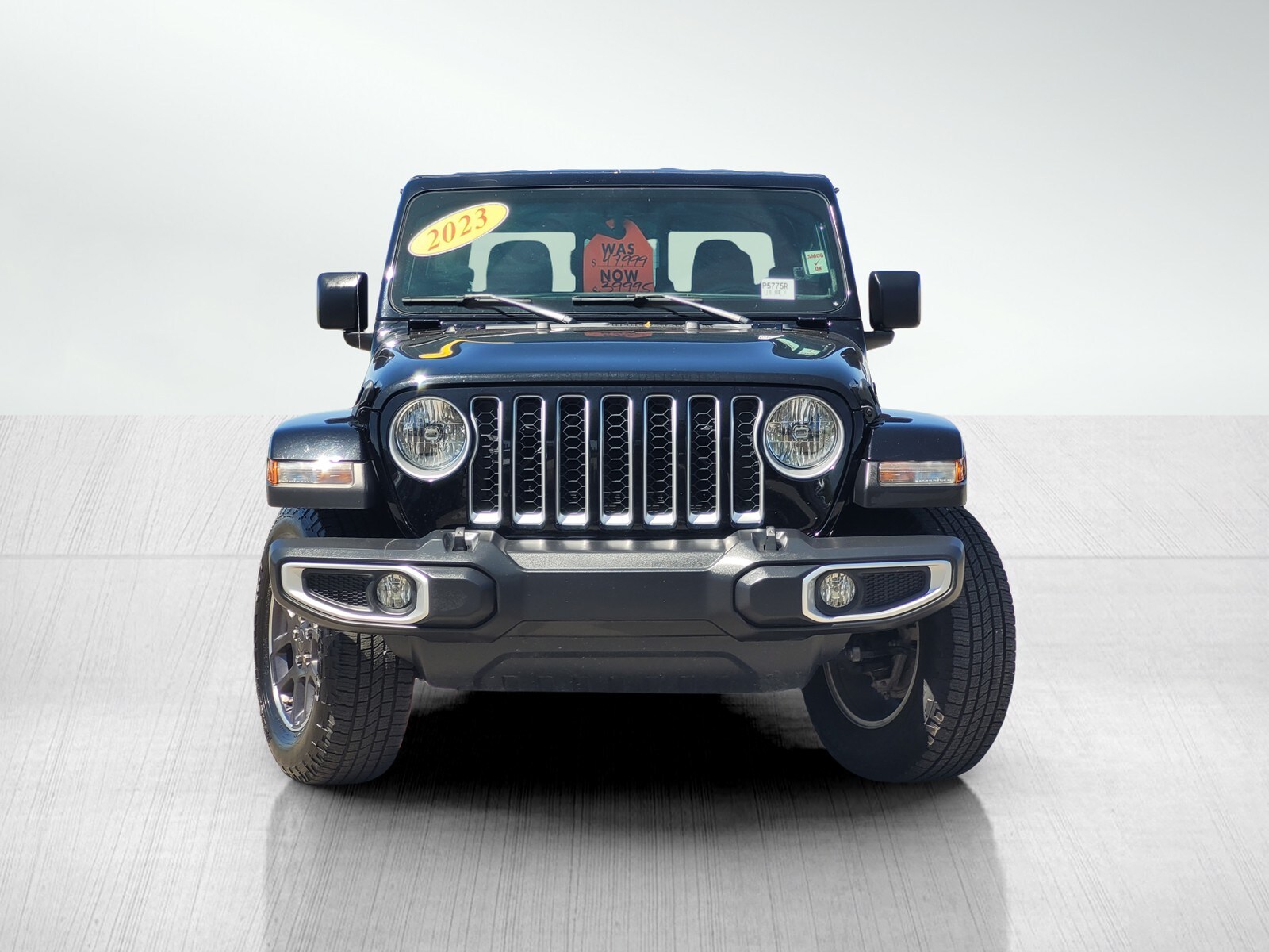 2023 Jeep Gladiator Overland photo 2