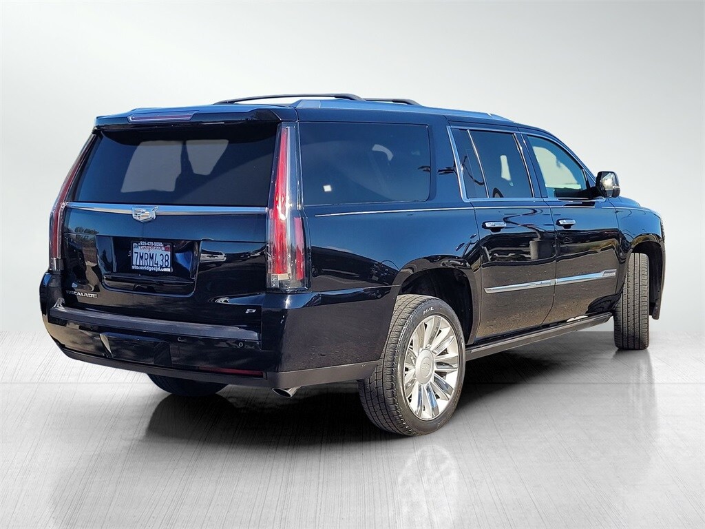 2015 Cadillac Escalade ESV Platinum photo 4