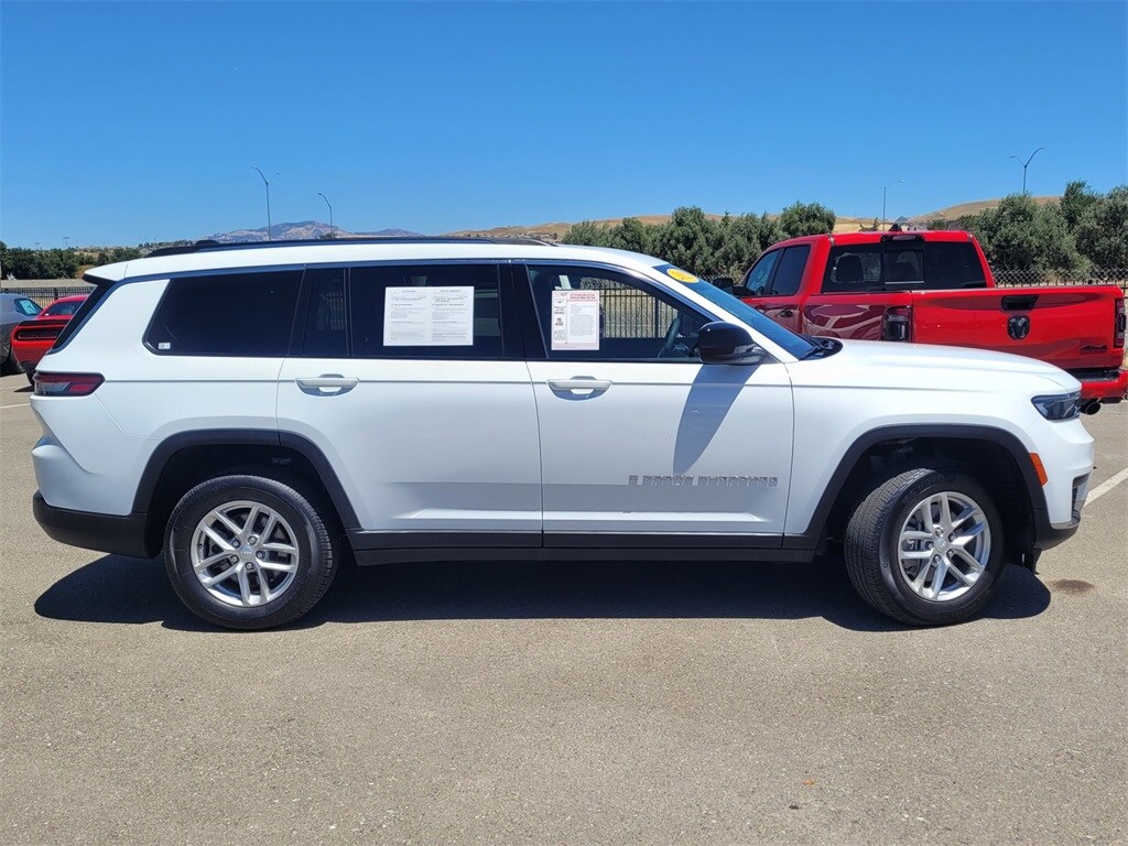 2023 Jeep Grand Cherokee L photo 4