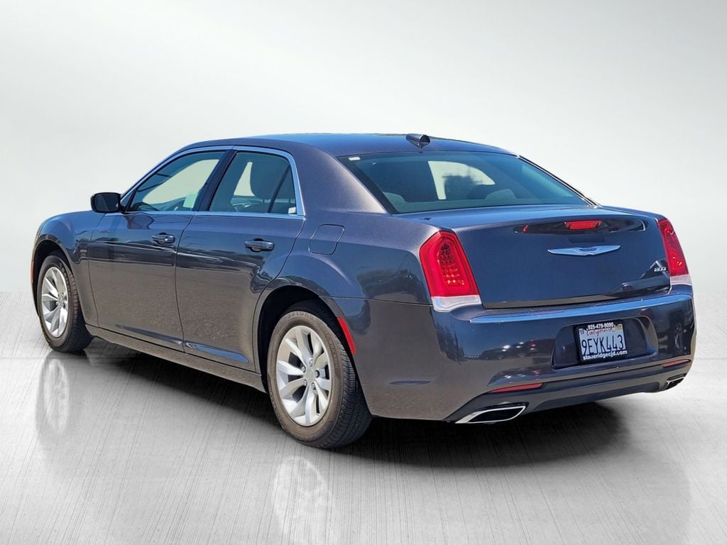 2023 Chrysler 300 Touring - Photo 6