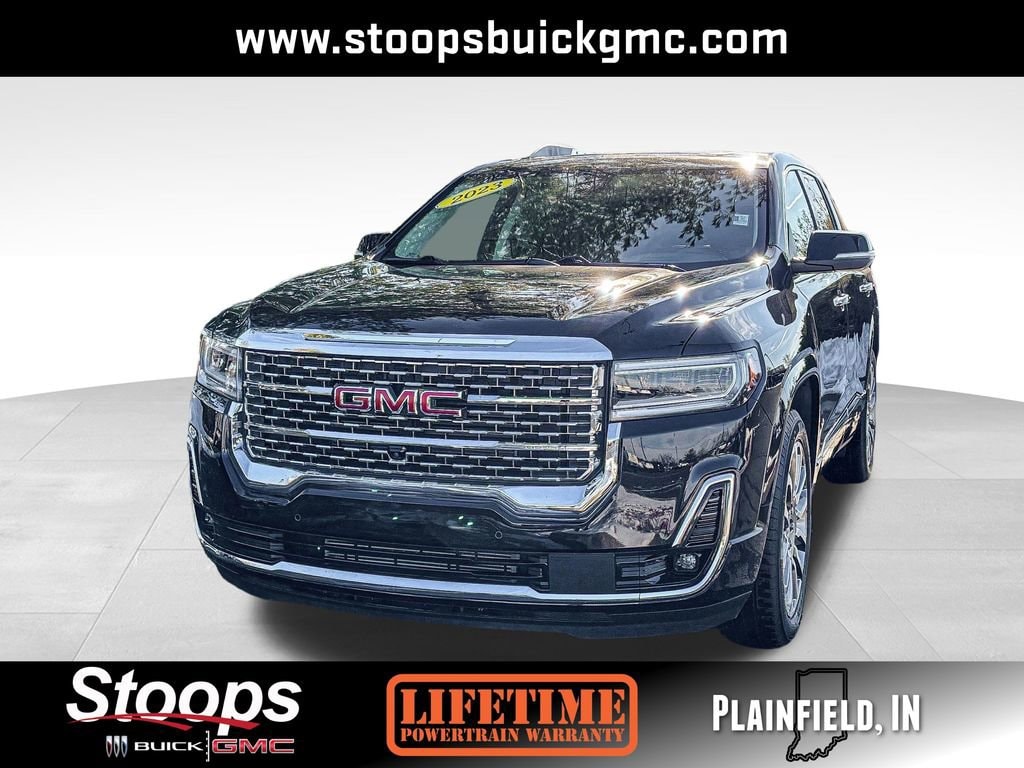 2023 GMC Acadia Denali's photo
