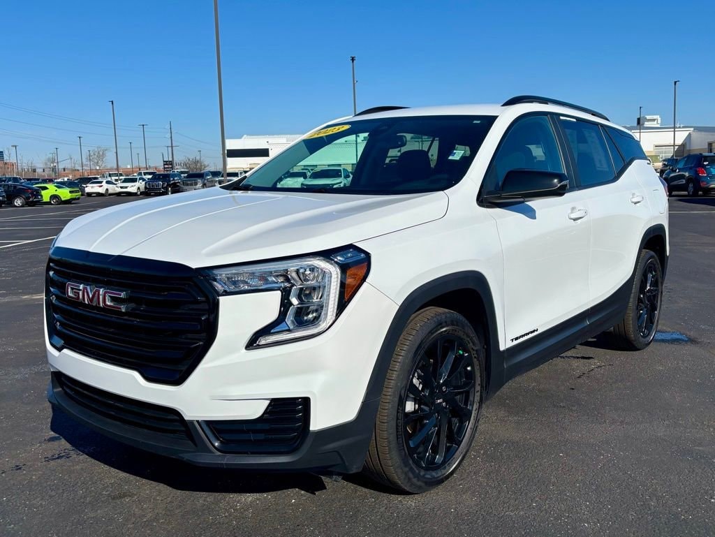Used 2023 GMC Terrain SLE SUV