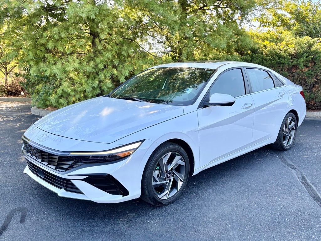 Used 2024 Hyundai Elantra SEL Sedan