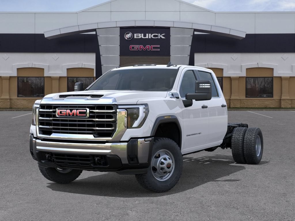 2025 GMC Sierra 3500HD Pro - Photo 7