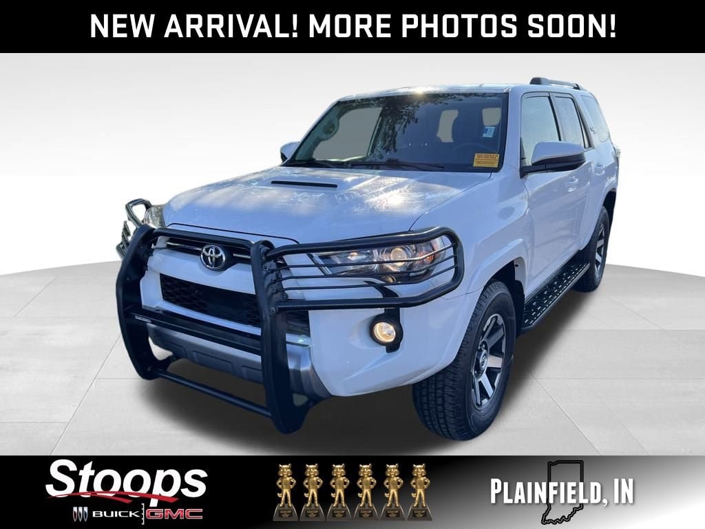 2020 Toyota 4Runner Off-Road's photo