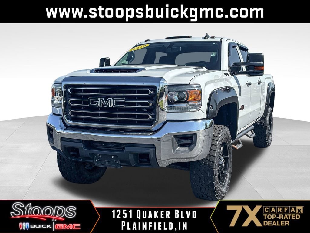 2019 GMC Sierra 4WD Crew Cab Standard Box's photo