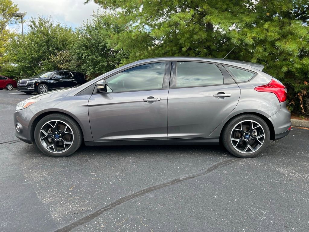 2014 Ford Focus SE photo 2