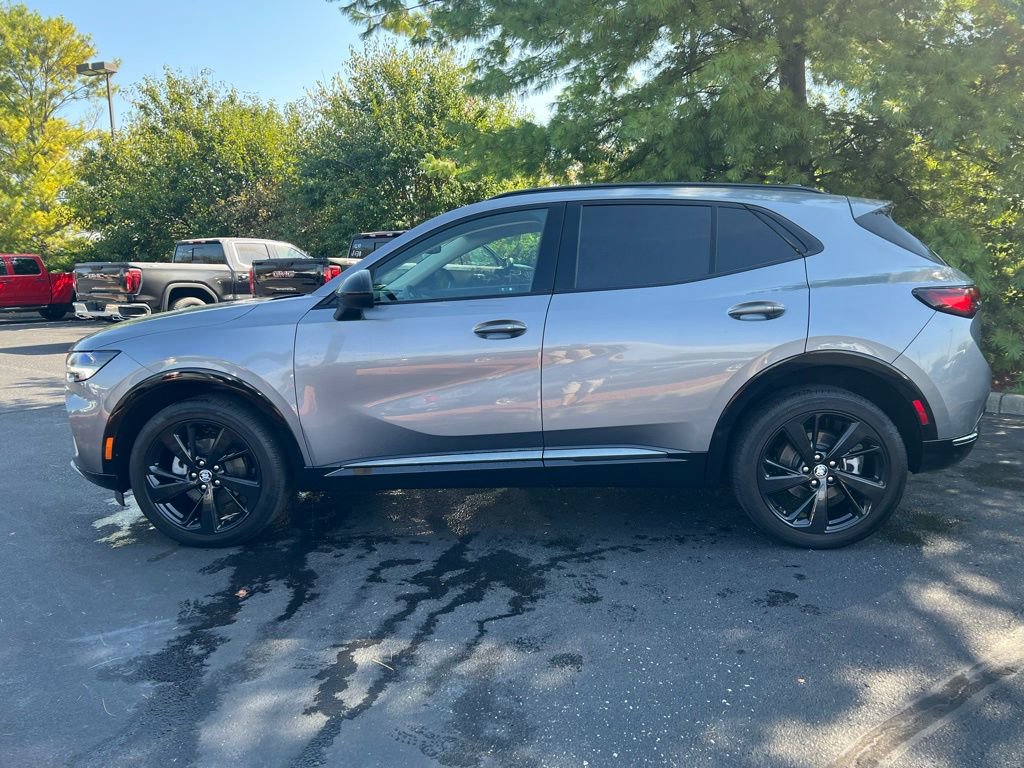 2022 Buick Envision Preferred photo 2