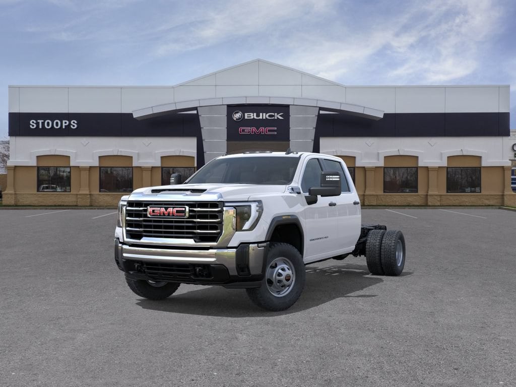 2025 GMC Sierra 3500HD Pro - Photo 9