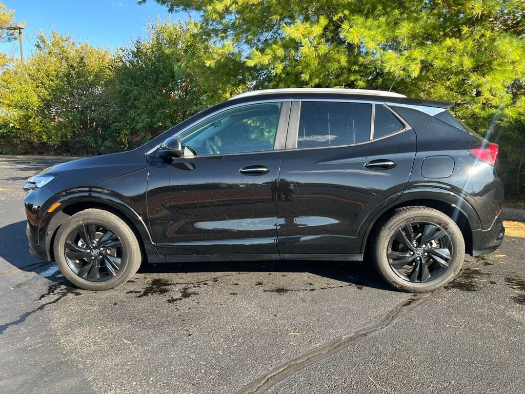 2024 Buick Encore GX Sport Touring photo 2